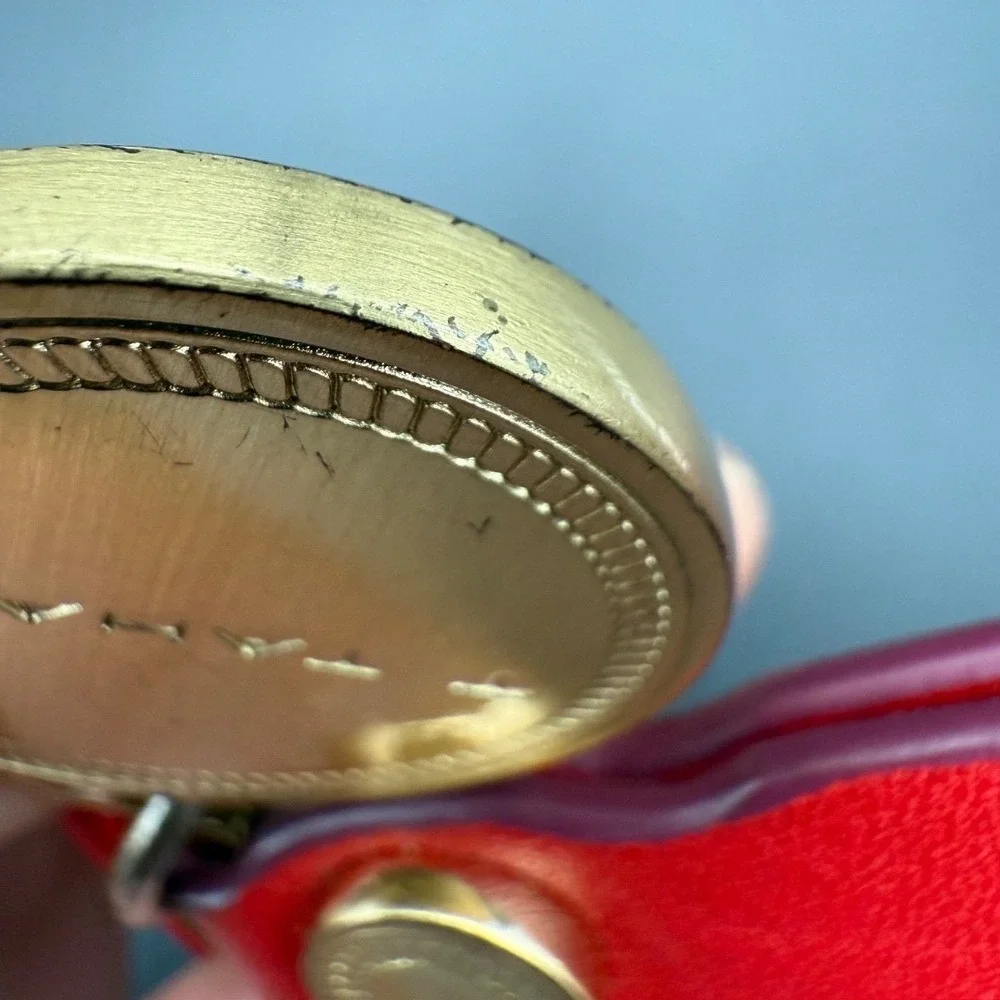 Red Pebble Genuine‎ Leather Wallet Tahari Brass Colored Zipper And Charm